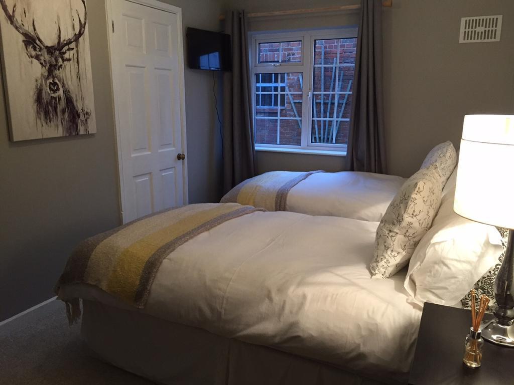 Illshaw Heath Farm Guest Lodge Hockley Heath Rom bilde